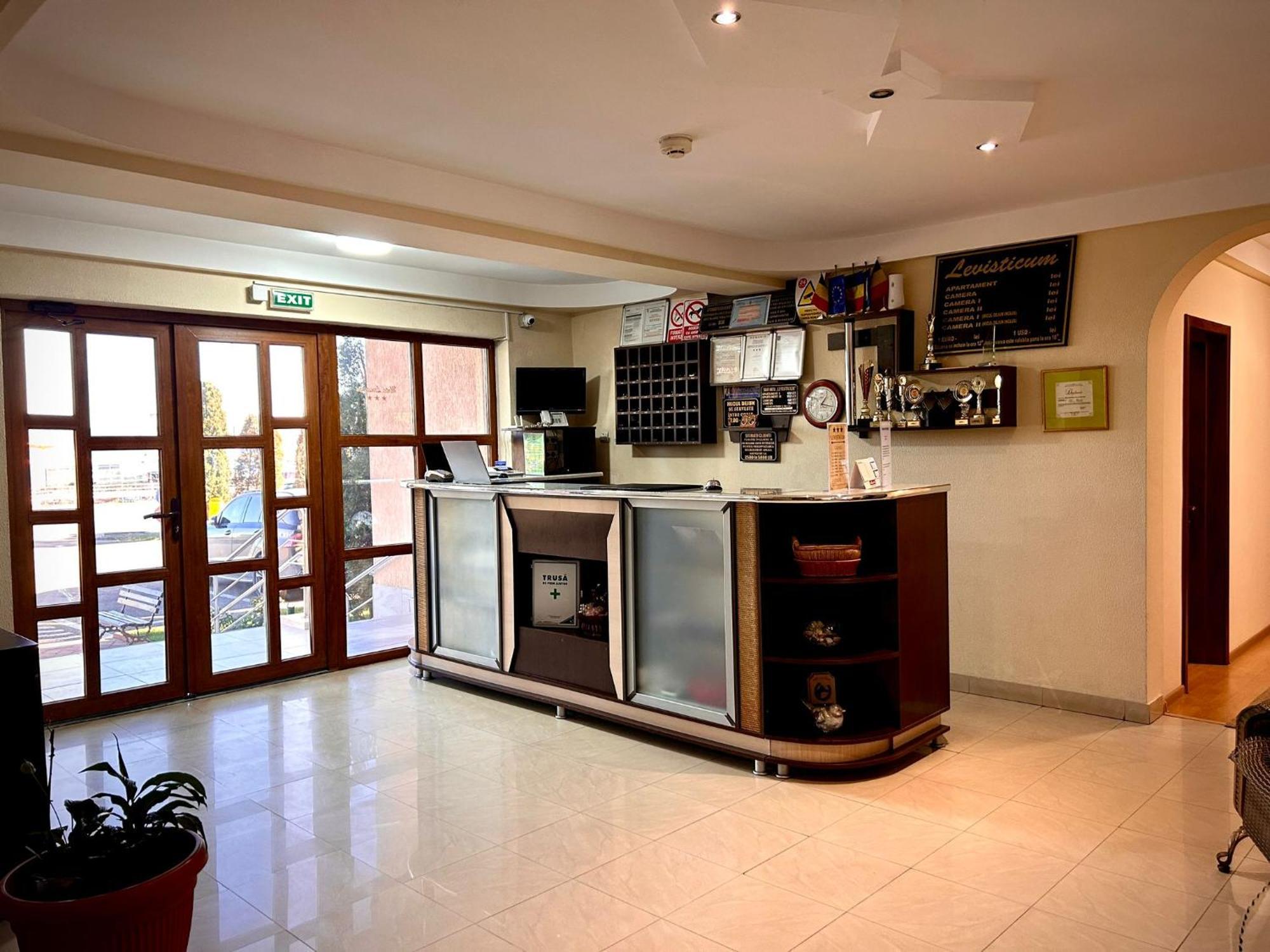 Hotel Levisticum Μπακάου Εξωτερικό φωτογραφία